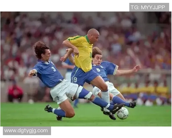 与足球明星亲密互动的精彩瞬间记录与分享