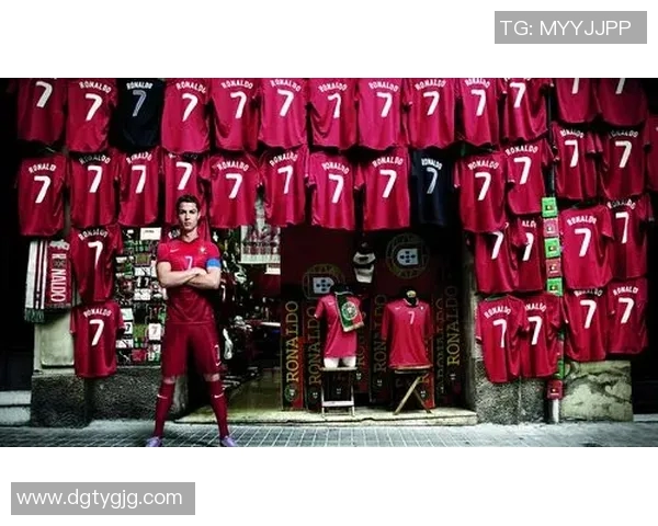 揭秘足球明星背后的私人助理身份与工作日常 揭秘足球明星背后的私人助理身份与工作日常