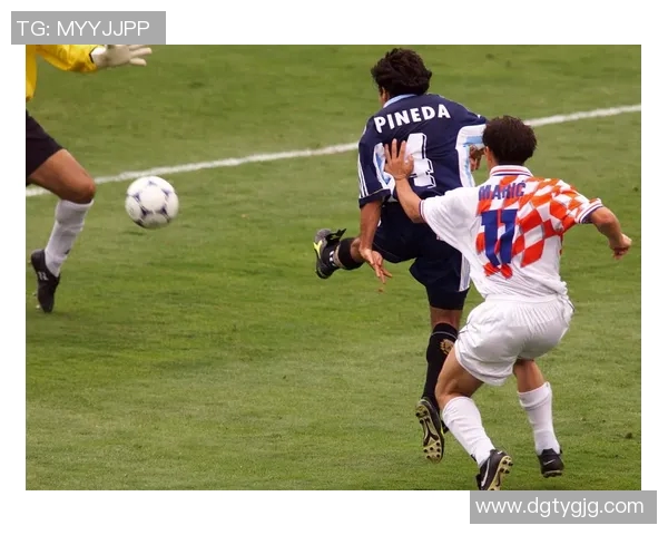 2012年德国与阿根廷足球对决回顾:经典战役与精彩瞬间解析 2012年德国与阿根廷足球对决回顾:经典战役与精彩瞬间解析